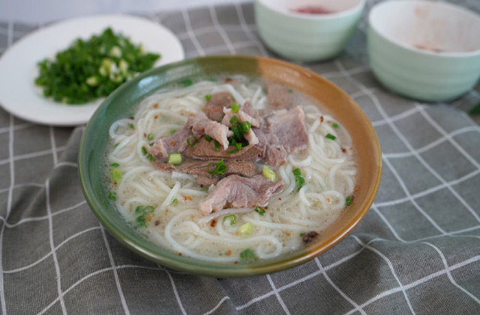 杭锦后原味汤粉王培训